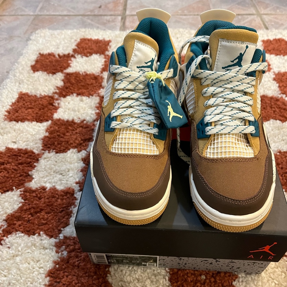 NWT Jordan Retro 4 GS Cacao Wow